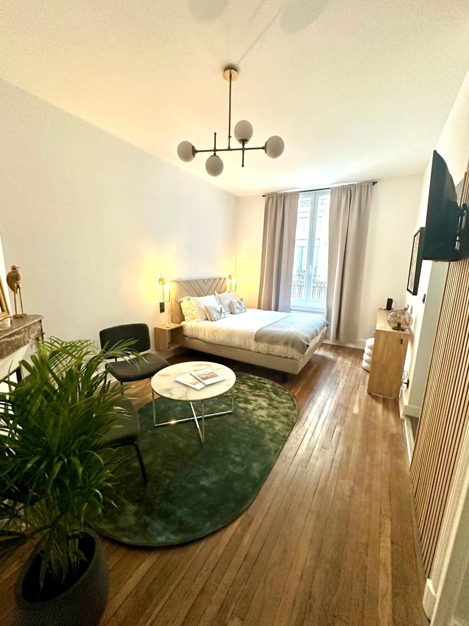 So Guest, Clou Dans Le Fer, Modern Suite Near Cathedral Reims Dış mekan fotoğraf